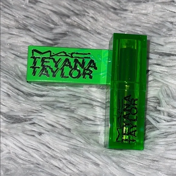 MAC Cosmetics Teyana Taylor lipstick I have a man - Picture 4 of 14